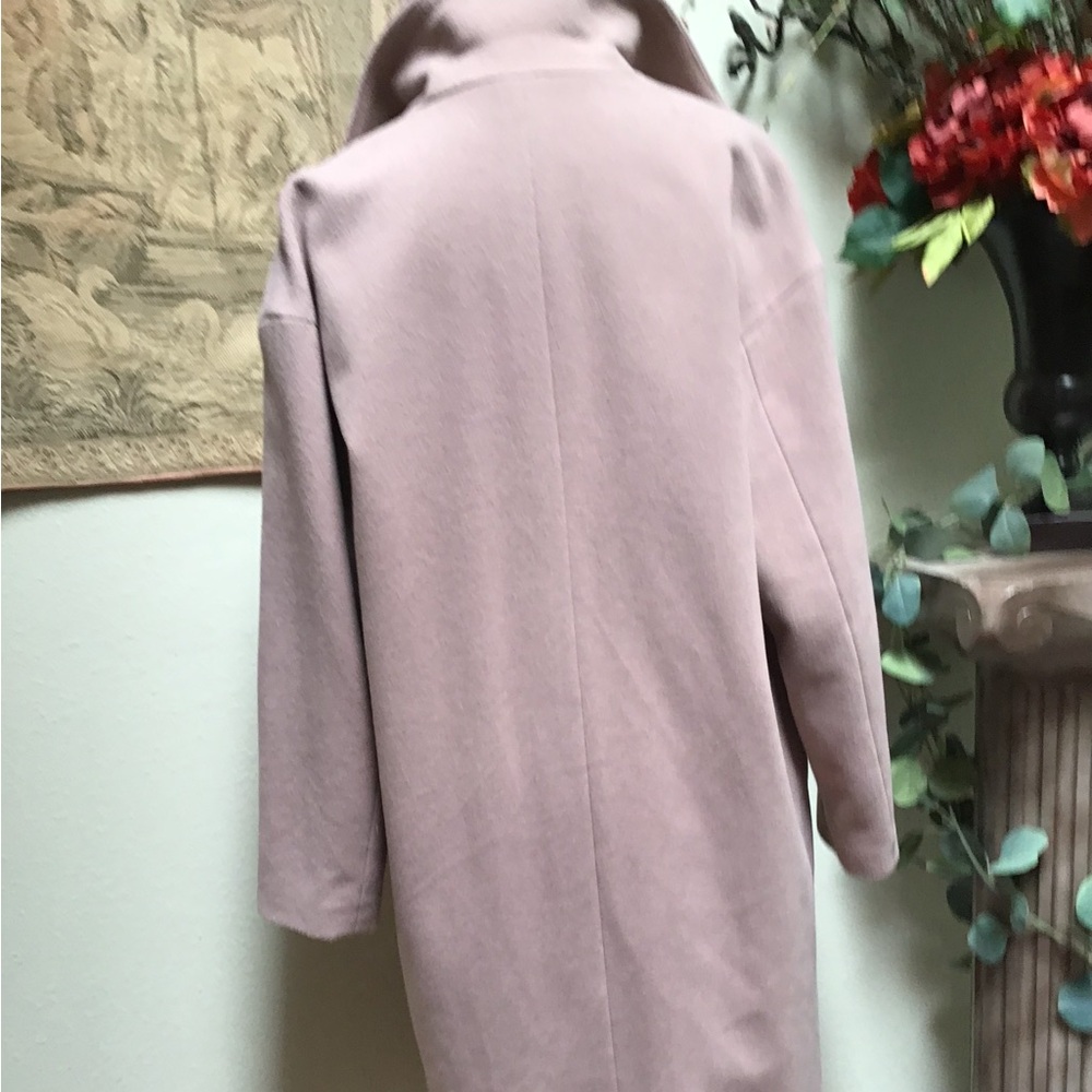 Elegant Pink Women's Coat - Picture 2 of 9
